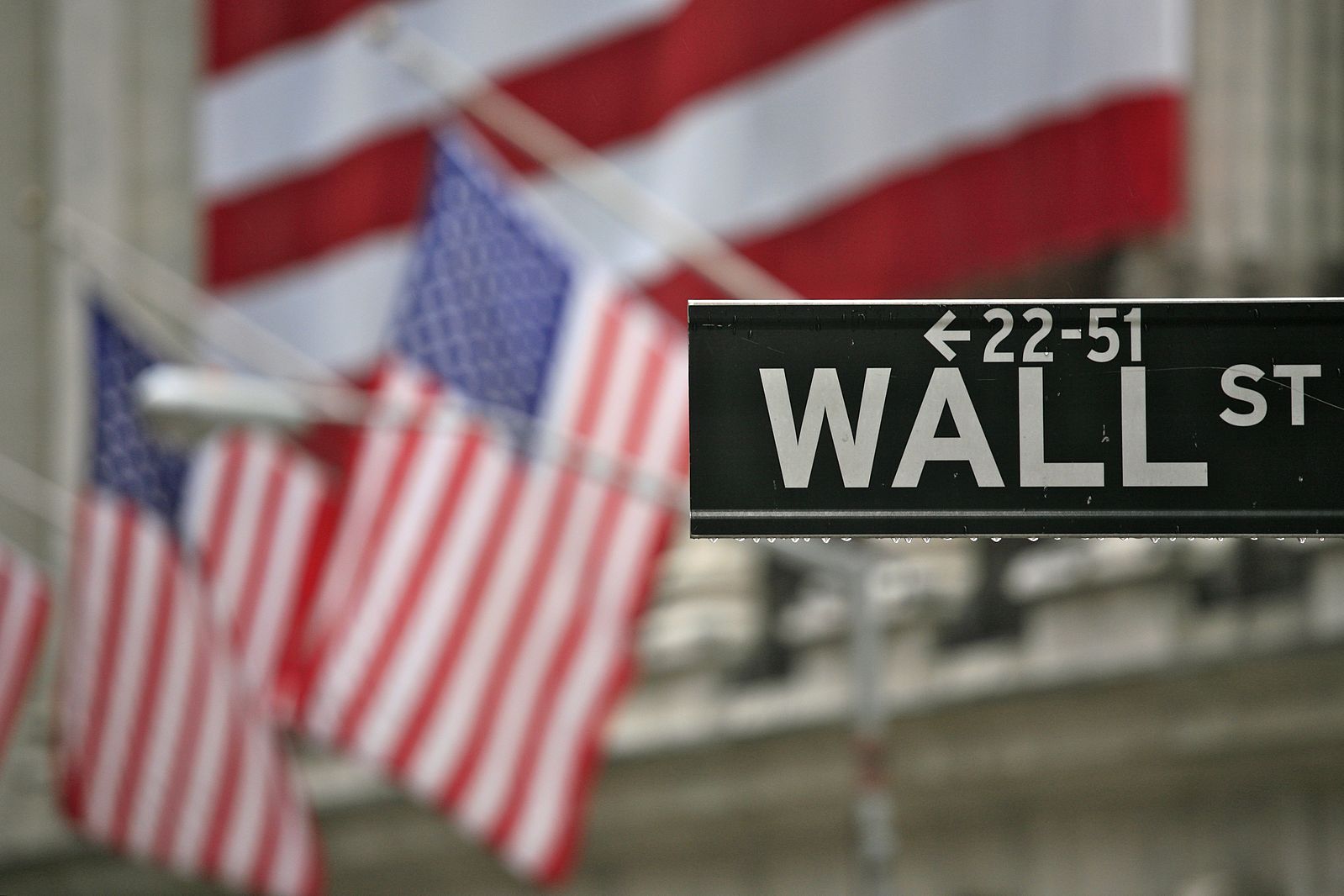 Why Are Wall Street Bankers Taking Government Jobs?