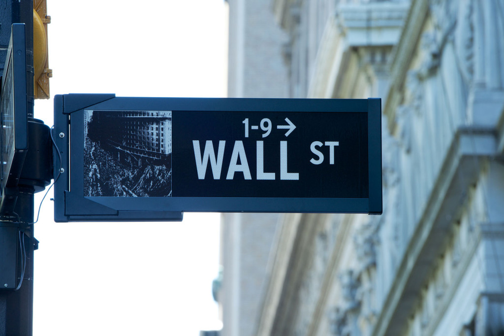 Bernie Sanders Knocks Wall Street's Casino-Style Gambling Tactics
